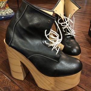 Deandri Helga Platform Booties | size 7